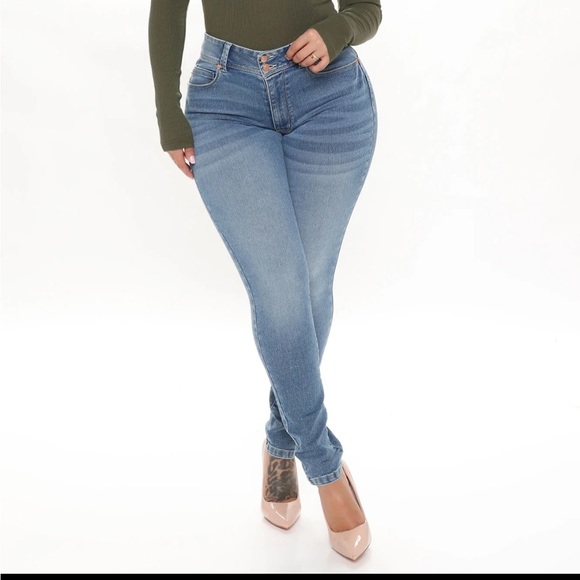 Bundle of 3 Pairs of Fashion Nova Jeans. Brand new with tags. - Picture 5 of 6